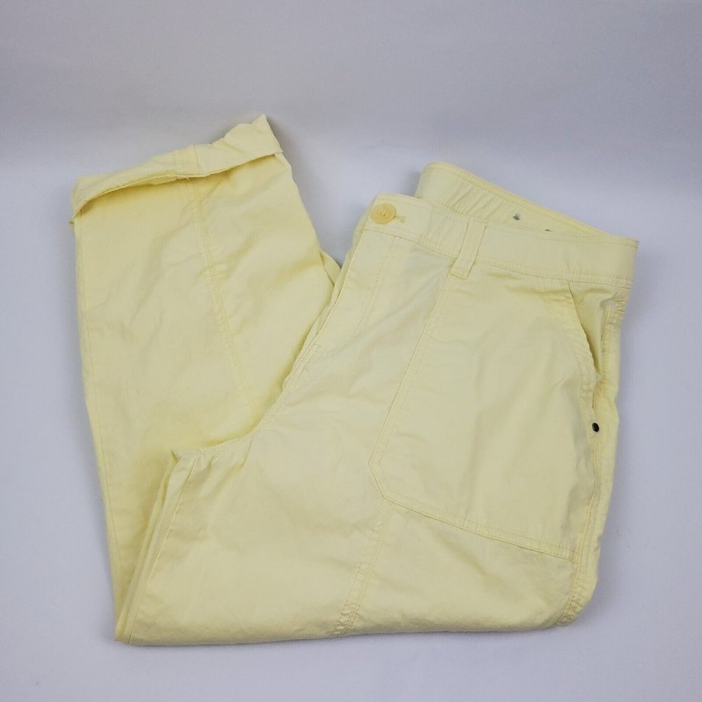 Chicos Womens Poplin Cargo Crops Pants Yellow Chicos Size 1.5=M/L US 10 34X21